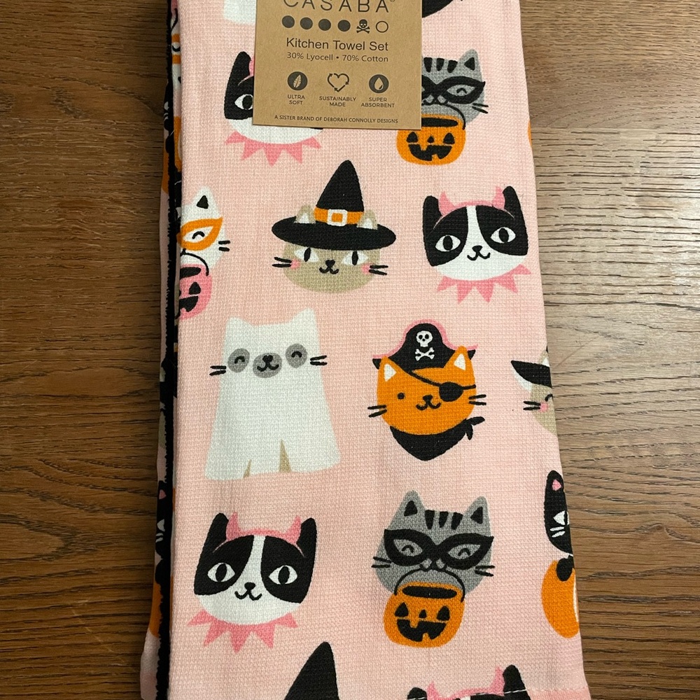 NWT Casaba Halloween Cat Kitchen Towels Set of 3 Towels NEW